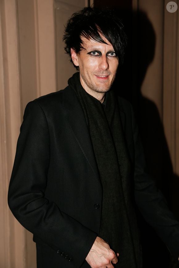Il s'agit d'Olivier Streiff, candidat de la sixième saison diffusée en 2015 sur M6.

Exclusif - Olivier Streiff - Soirée de lancement du guide Gault et Millau 2015 au Trianon à Paris le 27 octobre 2014.  
Veeren -Christophe Clovis / Bestimage