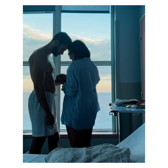 Thao est né en août 2025 de son couple avec Maxence Picardet, joueur de rugby professionnel qu'elle a épousé en 2025.

Agathe Auproux officialise la naissance de son premier enfant sur Instagram aux côtés de son mari Maxence Picardet (Capture d'écran vidéo - Instagram)