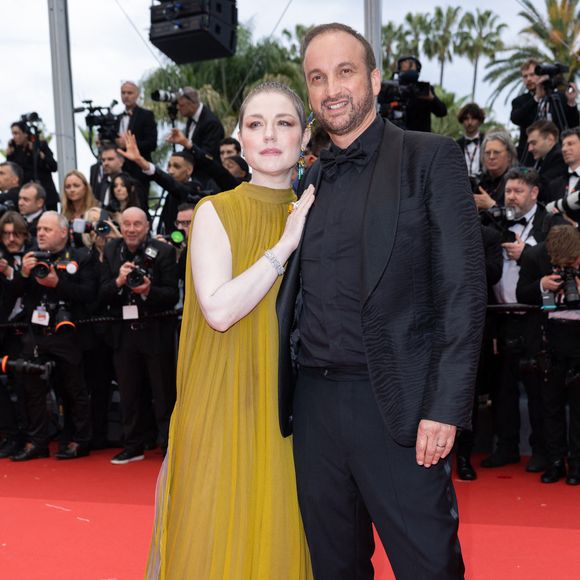 Emilie Dequenne et son mari Michel Ferracci - Montée des marches du film « Le deuxième acte » pour la cérémonie d’ouverture du 77ème Festival International du Film de Cannes, au Palais des Festivals à Cannes. Le 14 mai 2024
© Olivier Borde / Bestimage