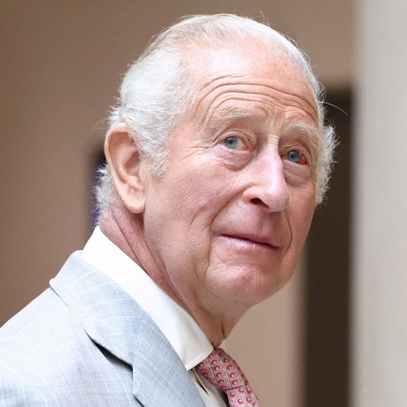 C'est plus précisément à Highgrove, la résidence personnelle de Charles III, que cet "événement familial privé" a pu avoir lieu, comme l'ont rapporté plusieurs médias anglais citant le palais de Buckingham.

Le roi Charles III au Stephen A. Schwarzman Centre for Humanities de l'Université d'Oxford, avant son inauguration officielle. Ce centre est un pôle d'excellence mondial pour les sciences humaines ; il abrite l'Institute for Ethics in AI, l'Oxford Internet Institute, la Bate Collection of Musical Instruments ainsi qu'une toute nouvelle bibliothèque Bodleian dédiée aux sciences humaines. Date de la photo : vendredi 10 juillet 2026. © Toby Shepheard/PA Photo/Bestimage