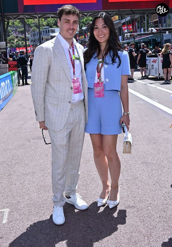 Louis et Marie Ducruet ont même profité de l'occasion pour poser aux côtés de Laury Thilleman et de Paul Mirabel.

Louis Ducruet et sa femme Marie Ducruet dans les paddocks du Formula 1 Louis Vuitton Grand Prix de Monaco 2026, 2026. 

© Bruno Bebert/Bestimage