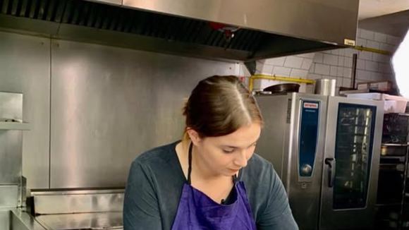 Six mois après la fermeture de l’un de ses restaurants, cette figure de Top Chef est lâchée par un proche collaborateur