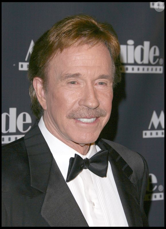 Il a également eu une fille, Dina, d'une liaison passée, dont il ignorait l'existence.

CHUCK NORRIS - 17 EMES "MOVIEGUIDE FAITH & VALUES AWARDS" A L' HOTEL BEVERLY HILTON DANS BEVERLY HILLS.

FAME PICTURES / BESTIMAGE