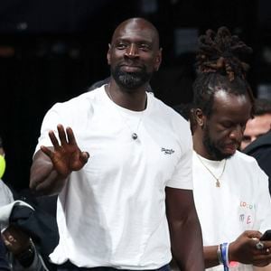 Omar Sy, Youssoupha Mabiki et Fabrice Eboué au match de basket : Paris affronte Monaco (94-99) en Ligue Betclic Elite à l'Adidas Arena à Paris le 12 octobre 2025
© Michtof / PsnewZ / Bestimage