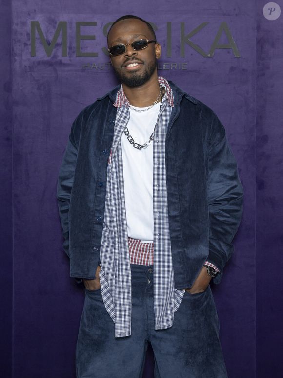 Dadju au photocall du défilé Messika Collection Femme Prêt-à-Porter Printemps/Eté 2026 lors de la Fashion Week de Paris (PFW), au Musée des Arts décoratifs, à Paris, France, le 3 octobre 2025. © Olivier Borde/Bestimage