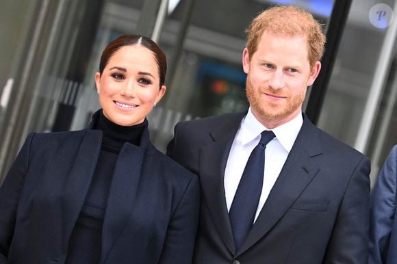 Le fils cadet de Lady Diana a d'ailleurs perdu une bataille judiciaire de plusieurs millions de livres sterling après que sa protection royale 24 heures sur 24 a été supprimée à la suite du Megxit et de son emménagement aux États-Unis

Le prince Harry et Meghan Markle en visite à New York, le 23 septembre 2021.
Photo : Taidgh Barron / Zuma Press / Bestimage