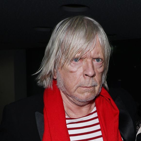 “Pour un concert de 5h30 j’ai préparé un discours de 5h30 mais je l’ai oublié à la maison”, blague Renaud 

Renaud et sa femme Cerise lors du "Hyper Week-end Festival" a Radio France, le 24 janvier 2025. © Denis Guignebourg / Bestimage