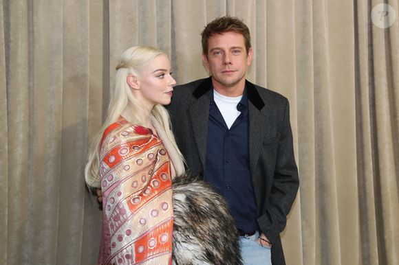 Anya Taylor-Joy et Jonathan Anderson (Dir. Artistique) posent à la suite du Défilé de Mode Christian Dior, Collection Haute Couture Printemps/Été 2026, dans le cadre de la Fashion Week de Paris, France, le 26 Janvier 2026.

© Bertrand Rindoff / Bestimage