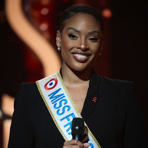 Angélique Angarni-Filopon lors de l'enregistrement de l'émission "Les stars s'unissent pour le Sidaction" au théâtre Marigny à Paris, France, le 11 mars 2025. L'émission sera diffusée en prime le 22 mars sur France 2. © Guirec-Moreau/ Bestimage