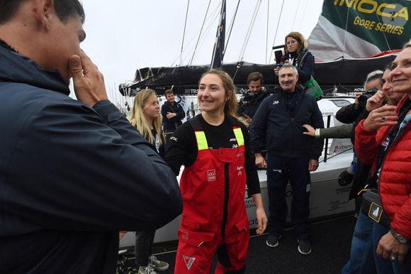 Violette Dorange, 23 ans, la plus jeune navigatrice du Vendée Globe lors du départ du Vendée Globe 2024-2025, 10ème édition de la course autour du monde en solitaire et sans escale, le 10 novembre 2024 aux Sables-d'Olonne, France. Photo par Franck Castel/ABACAPRESS.COM