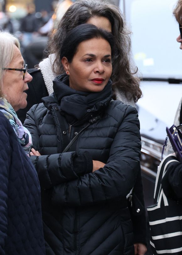 Tout comme l'actrice et scénariste Saïda Jawad

Exclusif - Saïda Jawad - Obsèques de Michel Michel, propriétaire du Banana Café, en l’Église Saint Jean de Montmartre à Paris, le 16 octobre 2025. 

© Denis Guignebourg / Bestimage