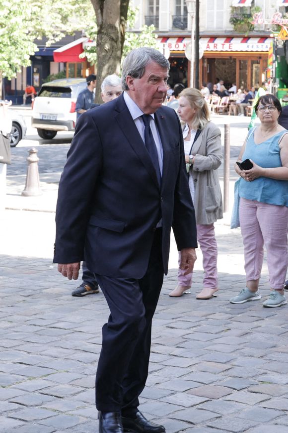 Xavier Darcos assistant aux obsèques de Philippe Labro à l'église Saint Germain des Prés à Paris, France, le 13 juin 2025. Philippe Labro, journaliste, auteur, réalisateur et compositeur prolifique, est décédé à l'âge de 88 ans des suites d'un cancer le 4 juin. Photo by Nasser Berzane/ABACAPRESS.COM