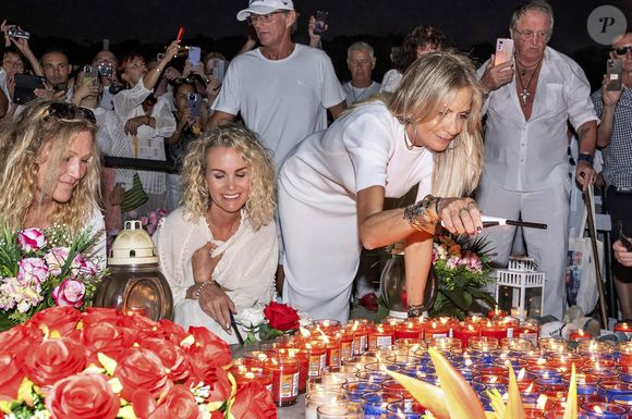 Exclusif - Liliane Jossua, Laeticia Hallyday et son amie Christina - Laeticia Hallyday a organisé une veillée pour la commémoration du 6ème anniversaire de la mort de Johnny Hallyday au cimetière de Lorient à Saint Barthélemy le 5 décembre 2023. © Xavier Merchet-Thau/Bestimage