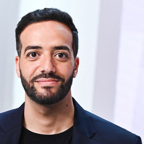 Cette décision a provoqué une immense déception chez lui au vu du succès retentissant du programme.

Exclusif - Tarek Boudali - Enregistrement de l'émission Vivement dimanche au studio Gabriel, présentée par M.Drucker et diffusée sur France 3 le 05 novembre 2023.
© Guillaume Gaffiot / Bestimage