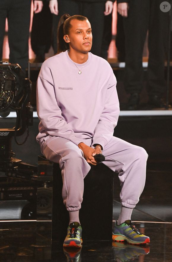 Le chanteur Stromae (Artiste masculin et Album "Multitude") lors de la 38ème cérémonie des Victoires de la musique à la Seine musicale de Boulogne-Billancourt, France, le 10 février 2023. © Coadic Guirec/Bestimage
