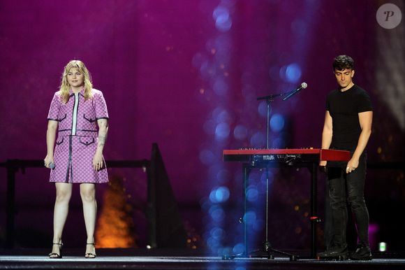 Louane Emera et Florian Rossi lors de l'enregistrement de la 2ème partie de l'émission "La chanson challenge" au Château de Chambord.

© Gaffiot-Moreau / Bestimage