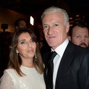 En 2014, lors d'un match entre la France et l'Allemagne, cette consigne n'ayant pas été respectée, les repères de Didier Deschamps ont été perturbés et les Bleus se sont inclinés.

Didier Deschamps (Manager de la décennie) et sa femme Claude lors du cocktail pour la remise des GQ Awards "Les Hommes de l'Année 2018" au Centre Pompidou à Paris, le 26 novembre 2018.

© Veeren/Bestimage