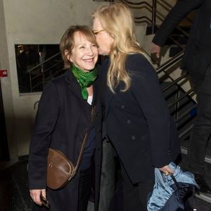 Sur Instagram, la mère de David Hallyday a écrit au sujet de cette relation faite de respect et de souvenirs communs : "Nous avons partagé tellement de moments d’émotion". 

Nathalie Baye et Sylvie Vartan - Soirée en l'honneur de Danielle Darrieux lors de la projection du film "Occupe-toi d'Amélie" de Claude Autant-Lara au Max Linder Panorama à Paris le 9 avril 2018. © Pierre Perusseau/Bestimage
