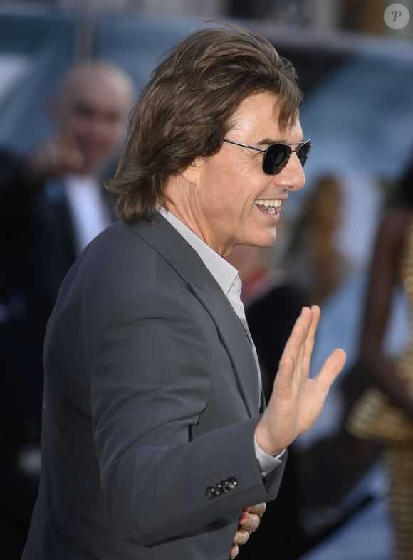 Selon le "Daily Mail", Tom Cruise, 63 ans, a été photographié tenant la main d'Ana de Armas, 37 ans, dans le Vermont, un état de l'est des États-Unis.

Tom Cruise à la première de "F1", le 23 juin 2025, à Londres. AGENCE / BESTIMAGE