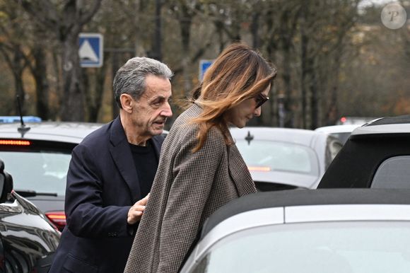 Nicolas Sarkozy et sa femme Carla Bruni vont déjeuner au restaurant Le Flandrin à Paris le lendemain de la sortie de prison de l'ancien président le 11 novembre 2025. Photo par Agence / Bestimage
