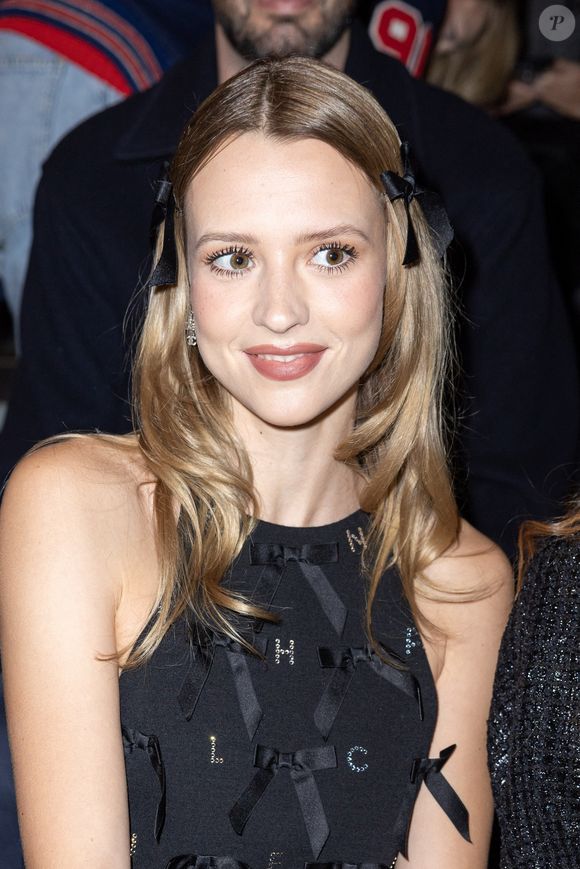 Angèle - Front Row au deuxième défilé de mode Haute-Couture Chanel au Grand Palais Éphémère lors de la Fashion Week Printemps-été 2023 de Paris, France, le 24 janvier 2023. © Olivier Borde/Bestimage