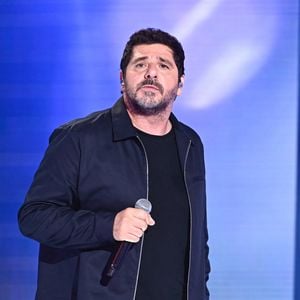 Patrick Fiori y a ses habitudes, notamment à la plage d'Argent, sur la rive sud d'Ajaccio, qu'il apprécie particulièrement.

Patrick Fiori - Enregistrement de l'émission "Vivement dimanche", diffusée sur France 3 le 17 novembre 2024. © Guillaume Gaffiot / Bestimage