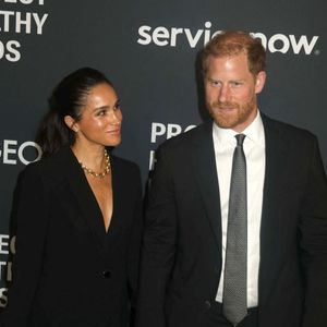 Le prince Harry, duc de Sussex et Meghan Markle, duchesse de Sussex, lors du 3ème gala annuel du projet "Healthy Minds" aux Spring Studios à New York, le 9 octobre 2025. Photo : Zuma Press / Bestimage