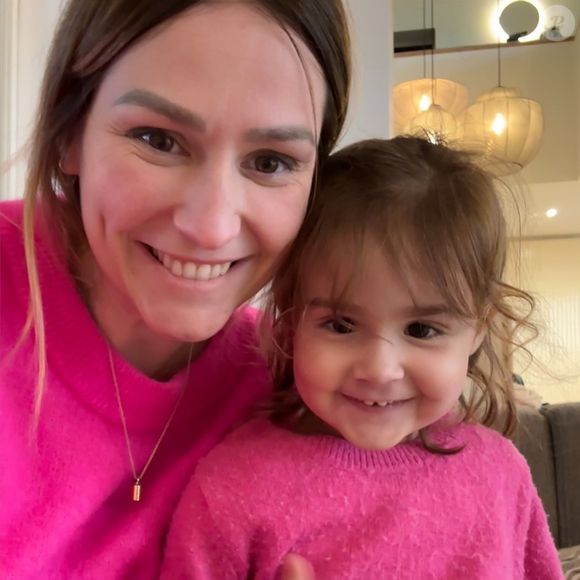 Mais dernièrement, l'absence de Matthieu des réseaux sociaux interpelle.

Laure de "Mariés au premier regard" avec sa fille Lya