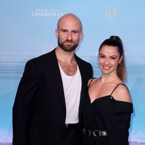 Denitsa Ikonomova et son compagnon François Alu - Tapis rouge lors de la 7ème édition du festival Cinéroman à Nice le 1er Octobre 2025. © Bebert-Jacovides/Bestimage