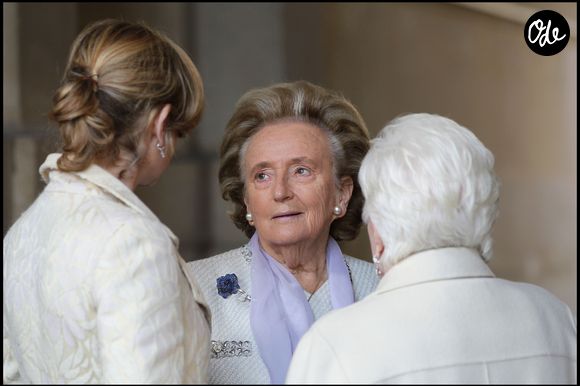 Bernadette Chirac, Line Renaud et Michele Laroque - Mariage de Claude Chirac et Frédéric Salat Baroux à la mairie du VIe arrondissement de Paris le 11 février 2011 - JACOVIDES-BORDENAVE / BESTIMAGE