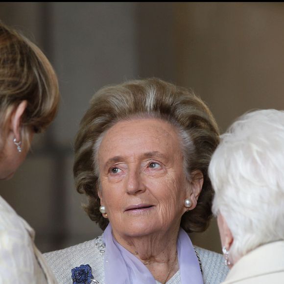 Bernadette Chirac, Line Renaud et Michele Laroque - Mariage de Claude Chirac et Frédéric Salat Baroux à la mairie du VIe arrondissement de Paris le 11 février 2011 - JACOVIDES-BORDENAVE / BESTIMAGE