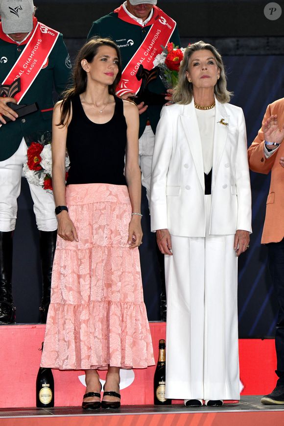 Charlotte Casiraghi et sa mère la princesse Caroline de Hanovre lors de la seconde soirée de la 17ème édition du Longines Global Champions Tour à Monaco, le 30 juin 2023. © Bruno Bebert/Bestimage