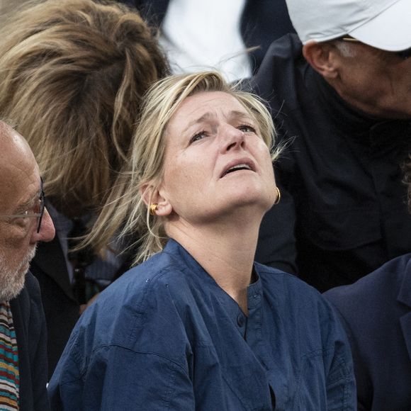 Anne-Élisabeth Lemoine en tribunes lors des Internationaux de France de Tennis de Roland Garros 2025, à Paris, France, le 7 juin 2025. © Cyril Moreau/Bestimage