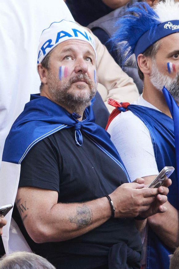 Bruno Guillon - Célébrités dans les tribunes du match du groupe D de l'Euro 2024 entre l'équipe de France face à l'Autriche (1-0) à Dusseldorf en Allemagne le 17 juin 2024. © Cyril Moreau/Bestimage