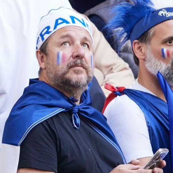 Bruno Guillon - Célébrités dans les tribunes du match du groupe D de l'Euro 2024 entre l'équipe de France face à l'Autriche (1-0) à Dusseldorf en Allemagne le 17 juin 2024. © Cyril Moreau/Bestimage
