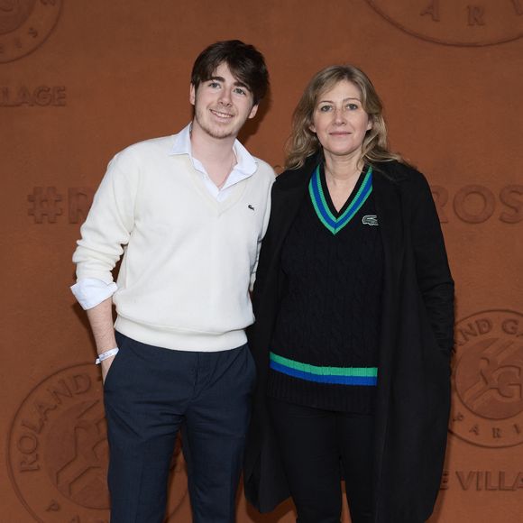 Amanda Sthers et son fils Oscar Bruel au village lors des Internationaux de France de tennis de Roland Garros 2024, le 31 mai 2024.