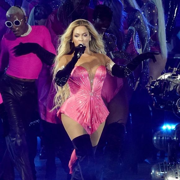 Par l'intermédiaire d'une interview accordée au magazine People

Beyonce en concert à Inglewood en Californie, le 1er septembre 2023.

Photo : Backgrid USA / Bestimage