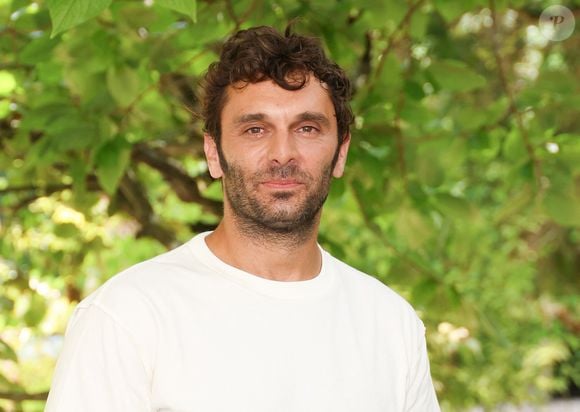 Quand Pio Marmaï a lui choisi une banlieue très calme...

Pio Marmaï - Photocall du film "A Toute Allure" lors de la 17ème édition du Festival du Film Francophone de Angoulême (FFA). Le 31 août 2024 
© Coadic Guirec / Bestimage