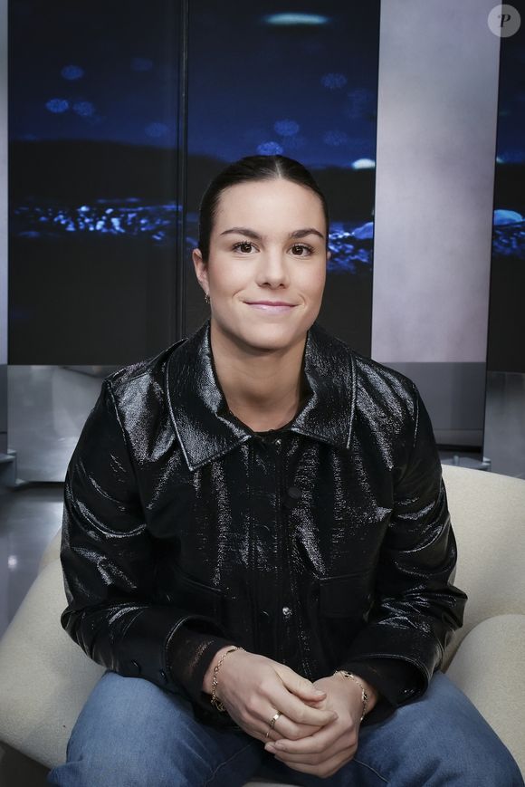 Exclusif - Loïs Boisson, sur le plateau de l'émission Clique présentée par M. Achour et diffusée sur Canal + le 2 décembre 2025, à Paris, France, le 25 novembre 2025. © Jack Tribeca/Bestimage
