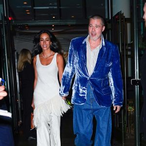 14/06/2025 Brad Pitt et Inès de Ramon ont été aperçus se rendant à un dîner à New York.© The Image Direct / Bestimage