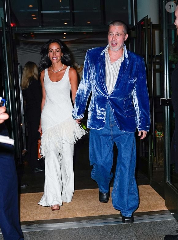 14/06/2025 Brad Pitt et Inès de Ramon ont été aperçus se rendant à un dîner à New York.© The Image Direct / Bestimage
