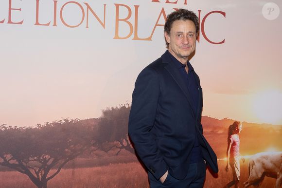 Spécialiste des récits animaliers grandioses, Gilles de Maistre revient avec un long-métrage tourné dans les paysages majestueux du Sahara. 

Gilles de Maistre (réalisateur) - Avant-première du film "Mia et le lion blanc" à l'UGC Bercy à Paris, le 2 décembre 2018 

© CVS/Bestimage