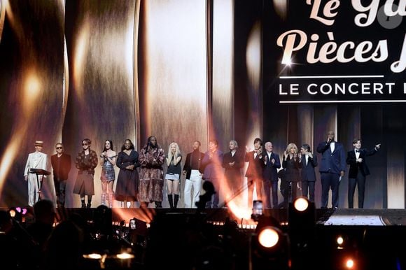 Exclusif - G-Dragon, Taeyang, J-Hope, Katy Perry, Pretty Yende, Burna Boy, Rosé, John Legend, Lang Lang, J Balvin, Hyuk Lee, Didier Deschamps, Brigitte Macron, Gautier Capuçon, Teddy Riner, Adrien Perruchon sur la scène du "Gala des pièces jaunes, le concert événement" à La Défense Arena à Nanterre le 23 janvier 2025.
© Jacovides / Moreau / Bestimage
