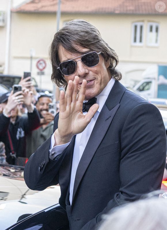 Tom Cruise - Célébrités se rendent sur la montée des marches du film « Mission Impossible : The Final Reckoning » lors du 78ème Festival International du Film de Cannes le 14 mai 2025. © Yehiel Chekroune/Bestimage