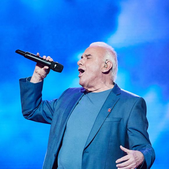 Il y avait aussi Michel Fugain 
Exclusif - Michel Fugain lors de l’enregistrement de l’émission “Les stars s’unissent pour le Sidaction” au théâtre Marigny à Paris, France, le 11 mars 2025. L’émission sera diffusée en prime le 22 mars sur France 2. © Guirec-Moreau/ Bestimage