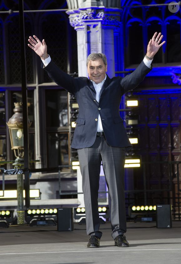Eddy Merckx, le plus grand champion de l'histoire du cyclisme honoré sur la Grand Place de Bruxelles, lors de la présentation des équipes lors pour la 106ème édition du Tour de France. Belgique, Bruxelles, 4 juillet 2019. ALAIN ROLLAND/ IMAGEBUZZ/ BESTIMAGE