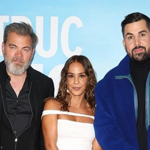 Clovis Cornillac, Alice Belaïdi et Victor-Artus Solaro, dit Artus - Avant-Première du film "Un p'tit truc en plus" au cinema UGC Normandie à Paris le 25 avril 2024. © Coadic Guirec/Bestimage