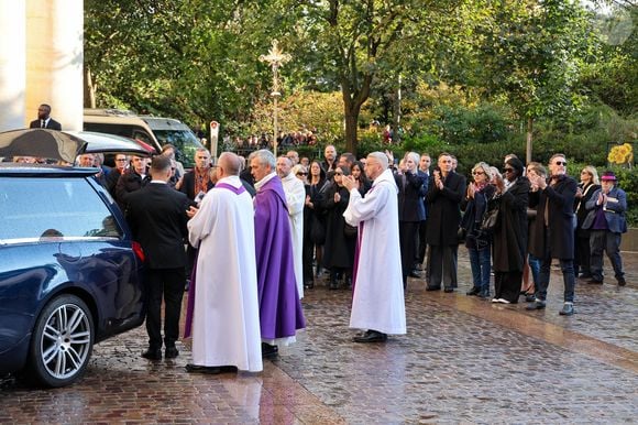 - Sortie des Obsèques de Michel Blanc en l'église Saint-Eustache à Paris, le 10 octobre 2024. 
© Moreau / Jacovides / Bestimage