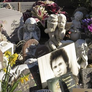 La tombe du chanteur Daniel Balavoine au cimetiere de Ranquine a Biarritz (64) le 26/01/2016  - Photo by Tara-Photo/ANDBZ/ABACAPRESS.COM