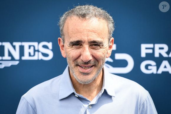 Elie Semoun au photocall de la 174ème édition du Prix de Diane Longines à l'hippodrome de Chantilly, France, le 18 juin 2023. © Matthieu Mirville/Bestimage